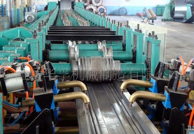 【全自動車廂板成型機(jī)設(shè)備(圖) 汽車型材輥壓成型機(jī) 廠家直銷】價格_廠家_圖片 -